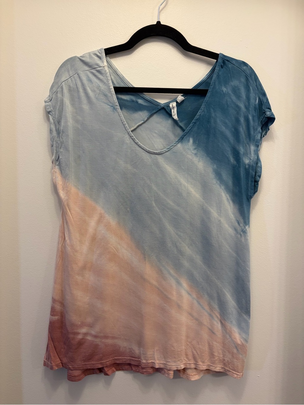 Tie Dye T Shirt Women's M Blue Pink V Neck Short Sleeve Cable & Gauge
